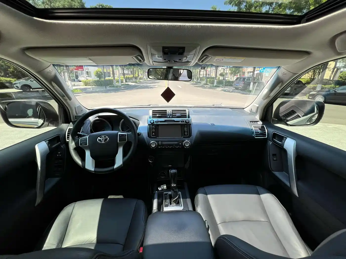 Toyota Prado 2016 2.7L Auto Luxury Edition фото 4