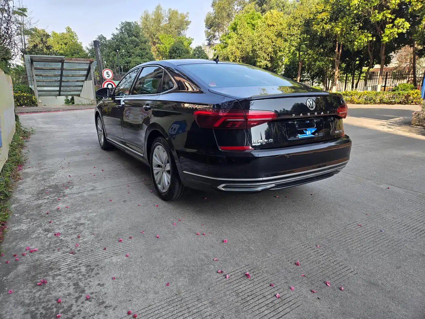 Volkswagen Passat 2020 330TSI Elite Edition China VI фото 9