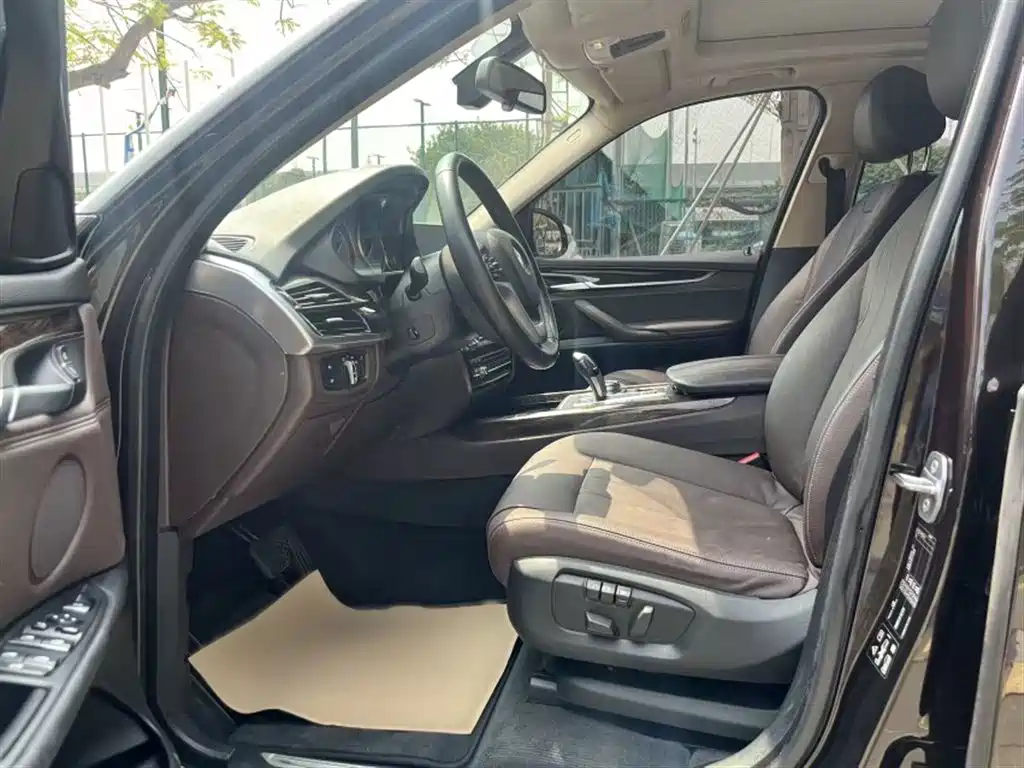 BMW X5 (Import) 2017 xDrive28i фото 17