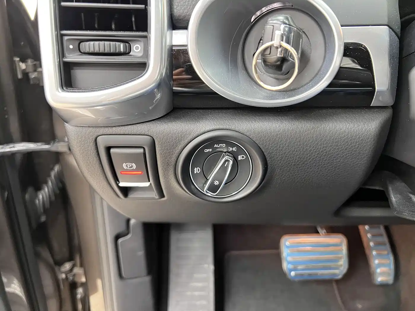 Porsche Cayenne 2015 Cayenne 3.0T фото 25