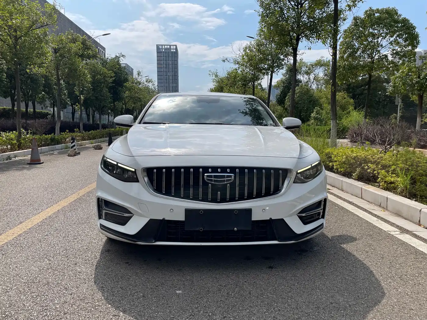 Фото 2 - Geely Preface