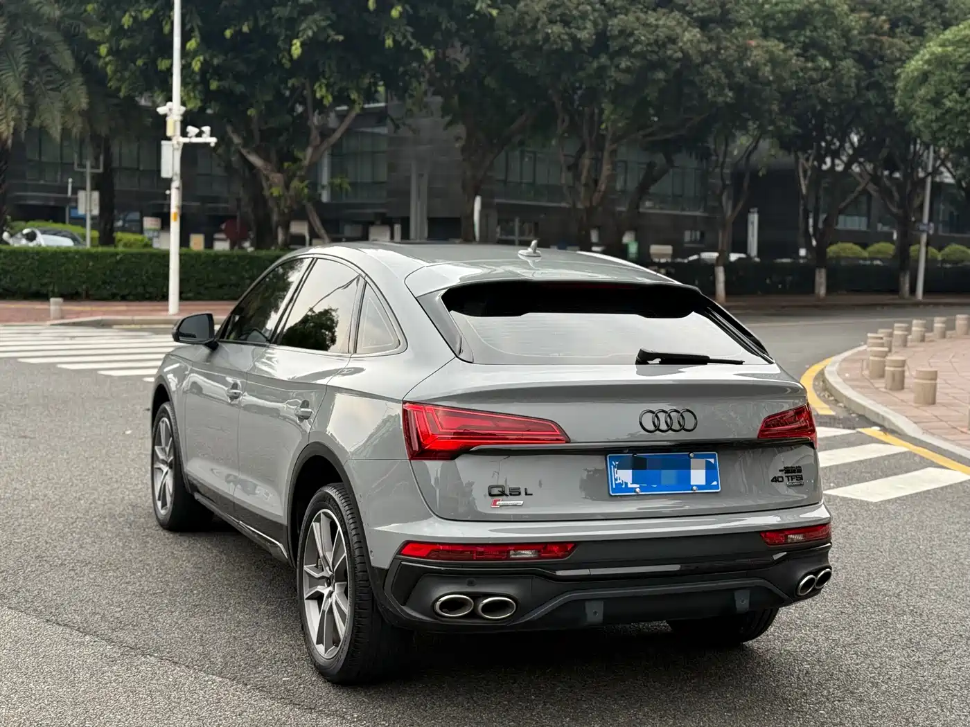 Audi Q5L 2023 40T Ice & Snow Sport Edition фото 9