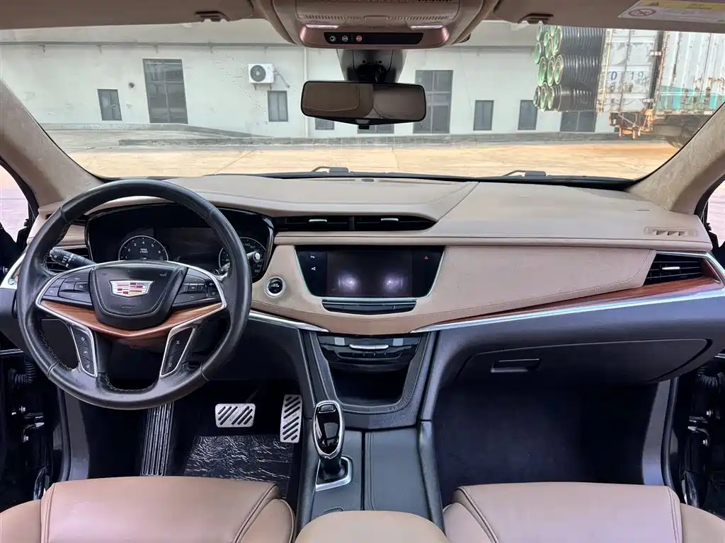 Cadillac XT5 2018 28E 4WD Platinum Edition фото 9