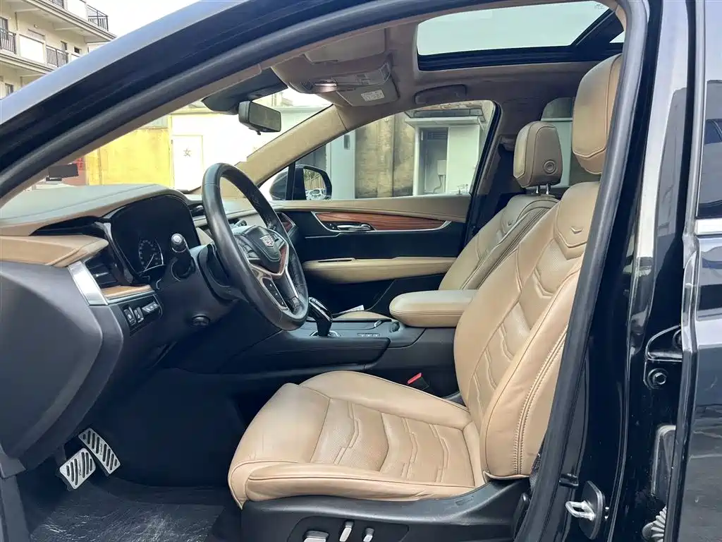 Cadillac XT5 2018 28E 4WD Platinum Edition фото 14