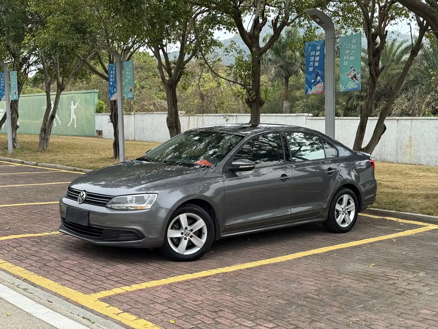 Volkswagen Sagitar 2012 Model 1.4TSI Automatic Fashion