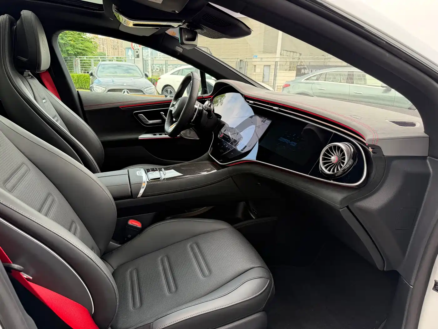 Mercedes-Benz EQE AMG 2023 AMG EQE 53 4MATIC+ фото 18