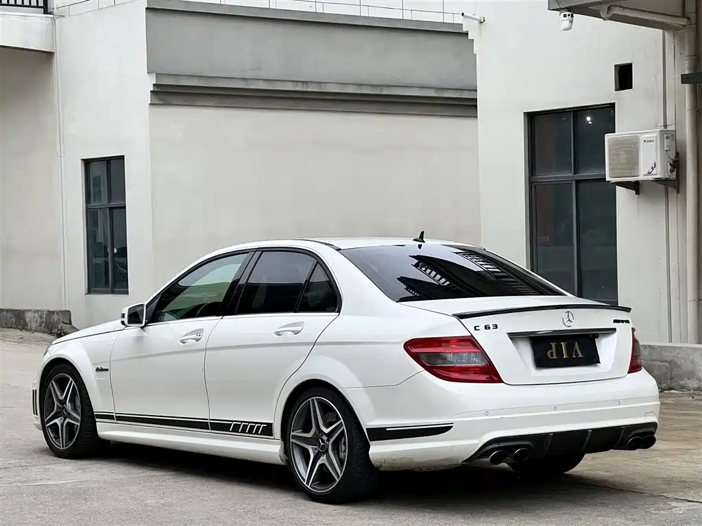 Mercedes-Benz C-Class AMG 2010 AMG C 63 Sport Enhanced Edition фото 5