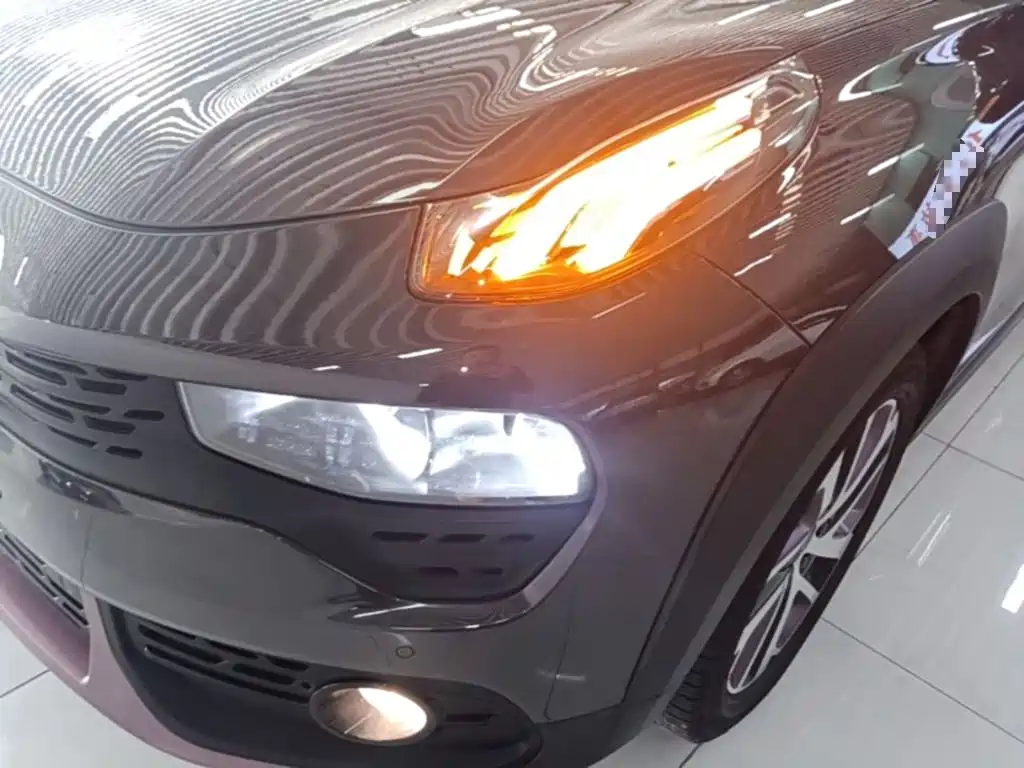 Lynk & Co 02 2021 2021 1.5TD DCT 2WD Shine Champion Edition