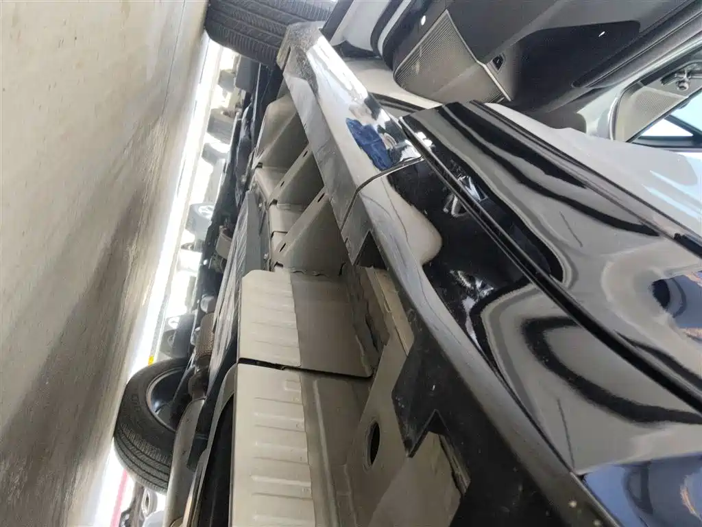 Cadillac XT5 2025 2.0T Premium Model фото 22