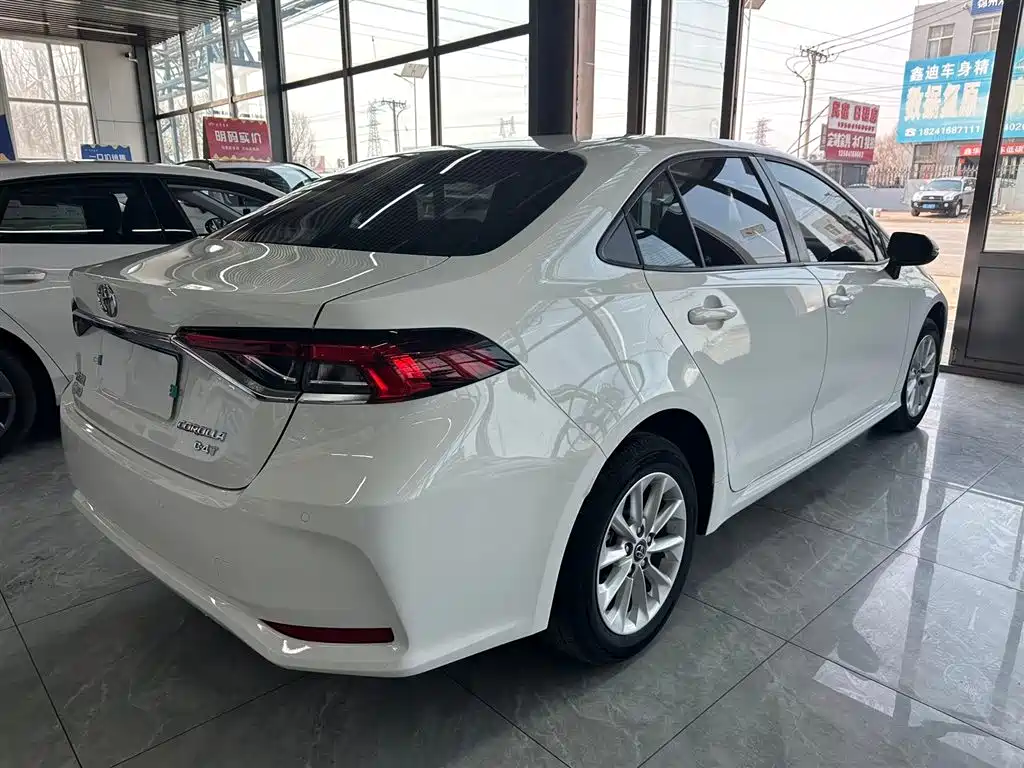 Toyota Corolla 2021 1.2T S-CVT Elite PLUS Edition фото 4