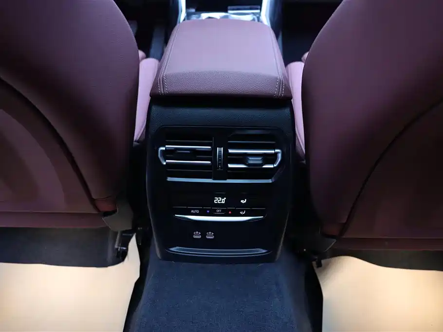 BMW 3 Series 2024 325Li M Sport Package фото 21
