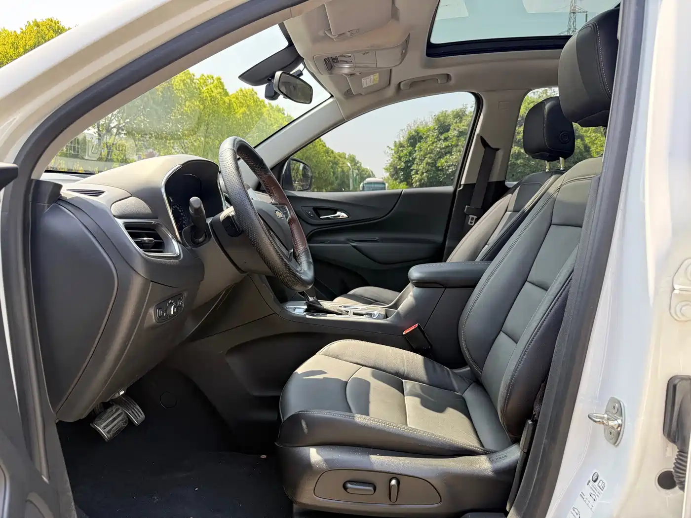 Chevrolet Equinox 2018 550T Automatic 4WD Pioneer Edition фото 7