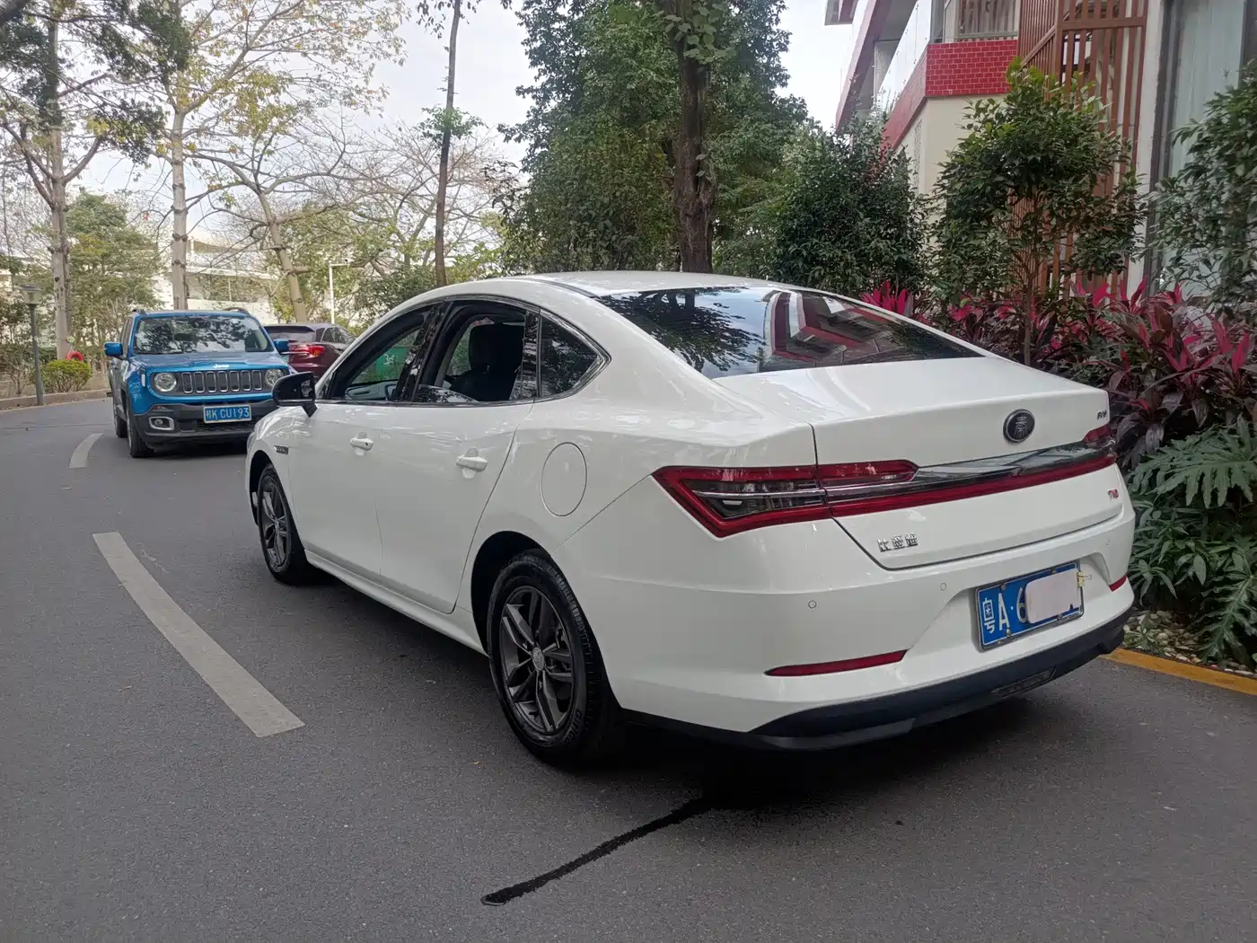 BYD Qin Pro 2019 2019 Super Energy Edition 1.5TI Auto Smart Connection Sharp Fashion Type China V