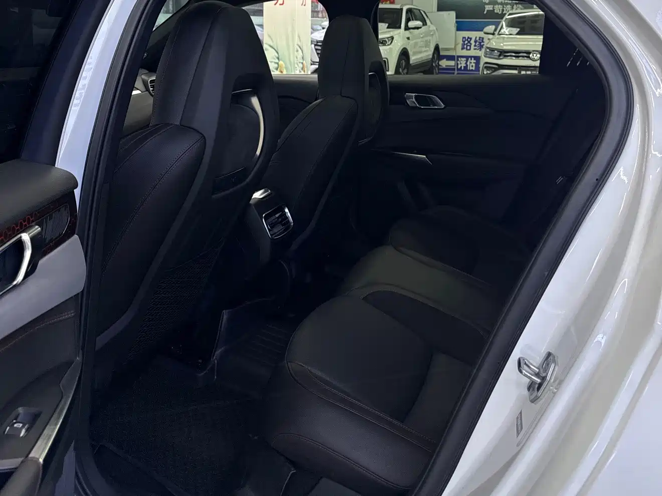 Lynk & Co 03 2019 2.0TD Auto Power Pro Version фото 11