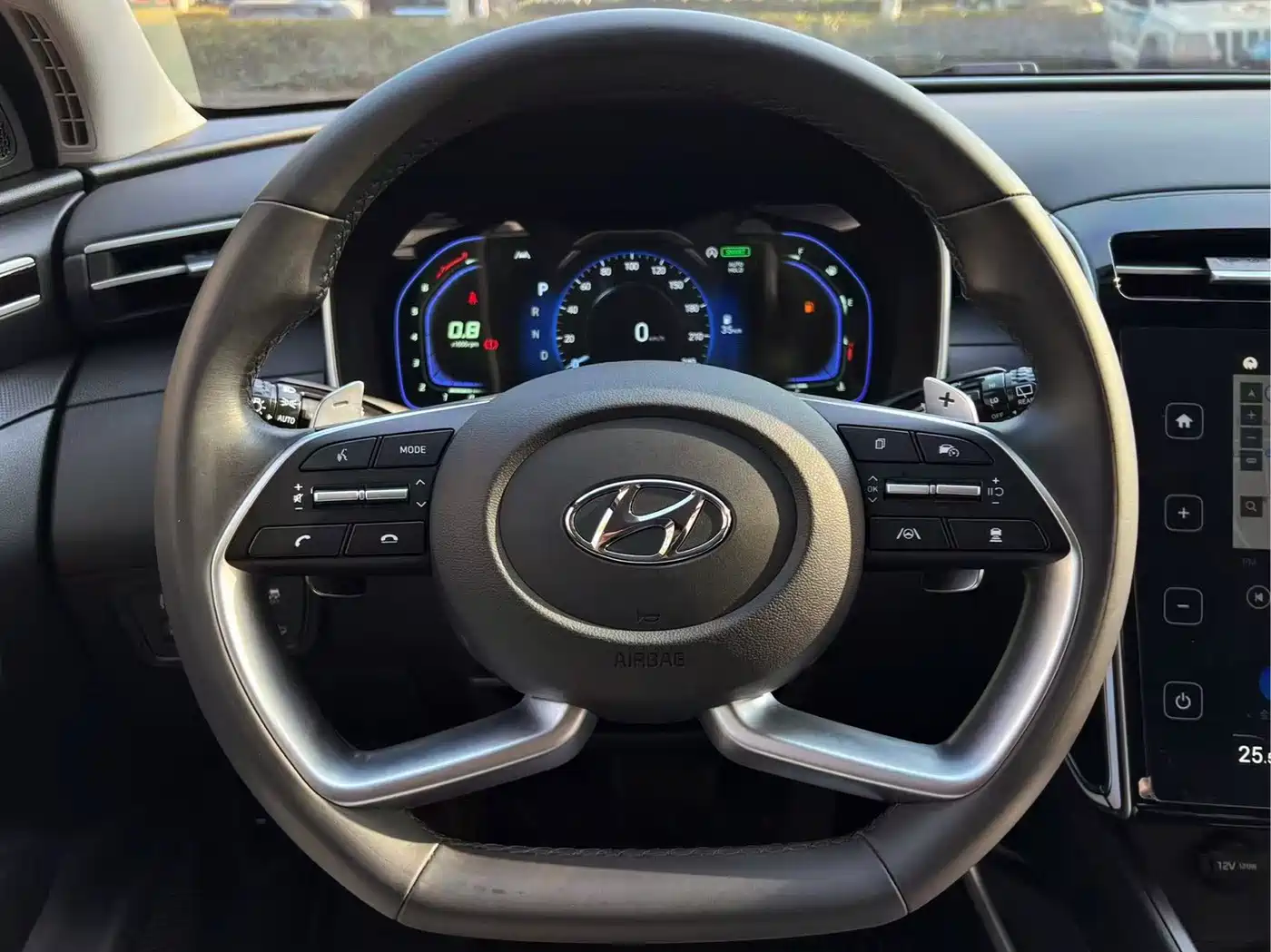 Hyundai Tucson 2023 Tucson L 1.5T Automatic 2WD DLX Luxury Edition фото 14