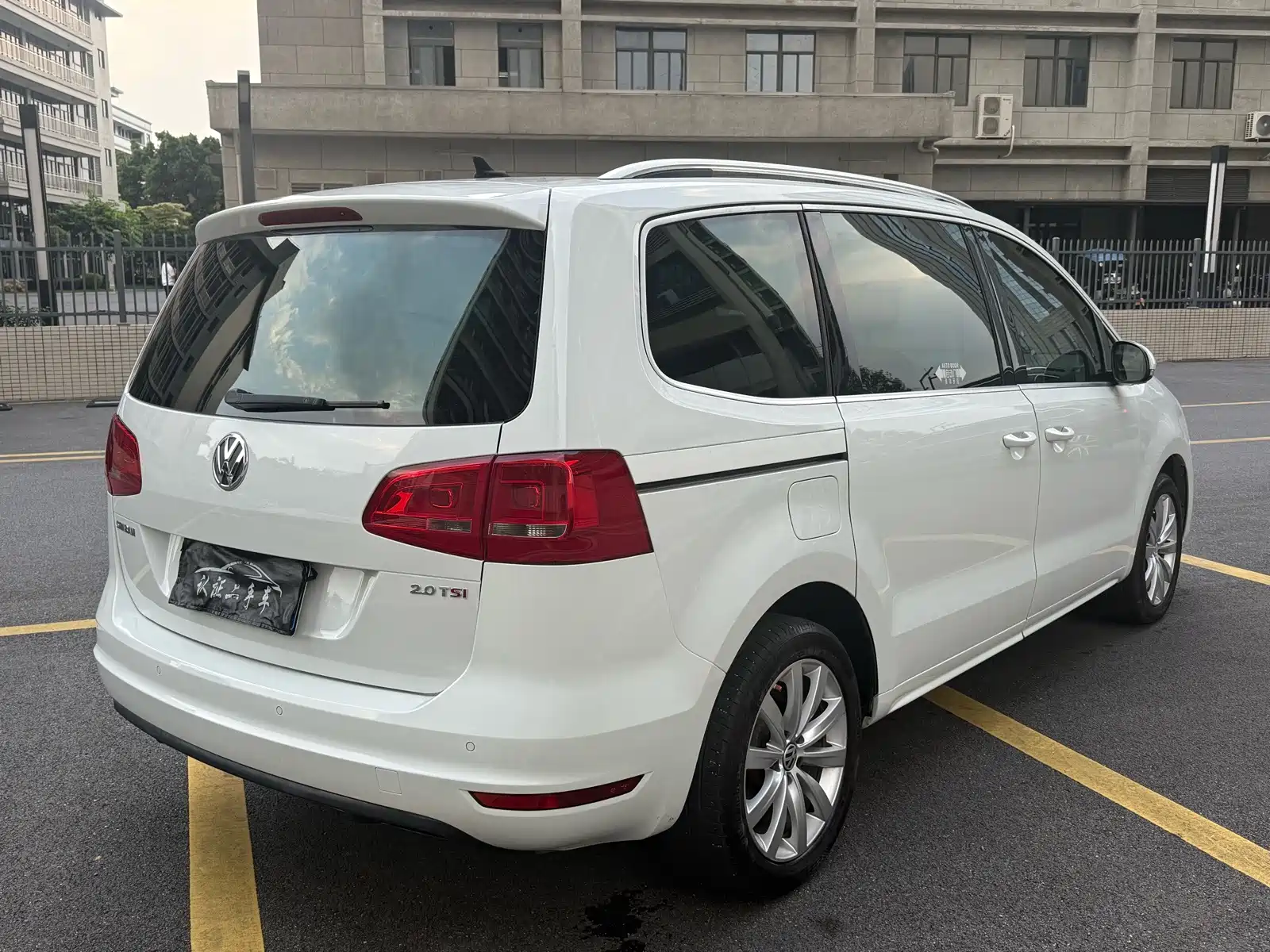 Фото 4 - Volkswagen Sharan