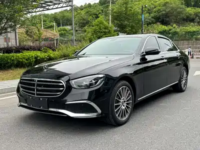 Mercedes-Benz E