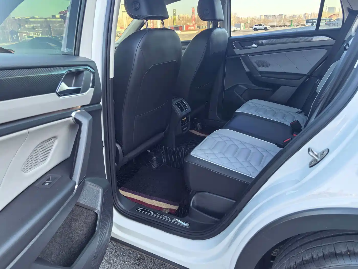 Volkswagen Tayron 2023 280TSI 2WD Luxury Plus Advanced Edition фото 8
