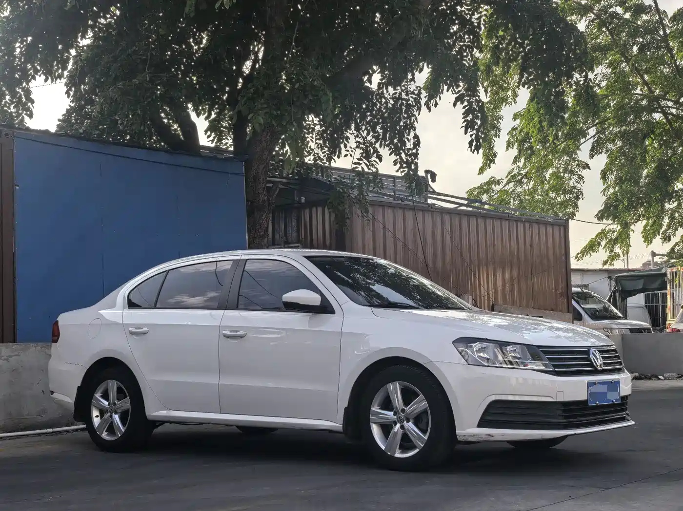 Volkswagen Lavida 2017 1.6L Automatic Trend Edition фото 3
