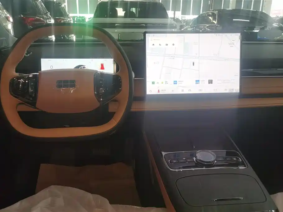 Geely Galaxy Galaxy Xingyao 8 2025 Model 60km EM-i Luxury Edition фото 12