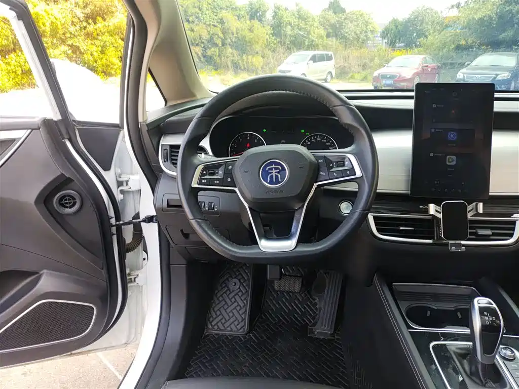 BYD Song MAX 2021 Upgrade 1.5T Automatic Premium Edition 6-Seater фото 11