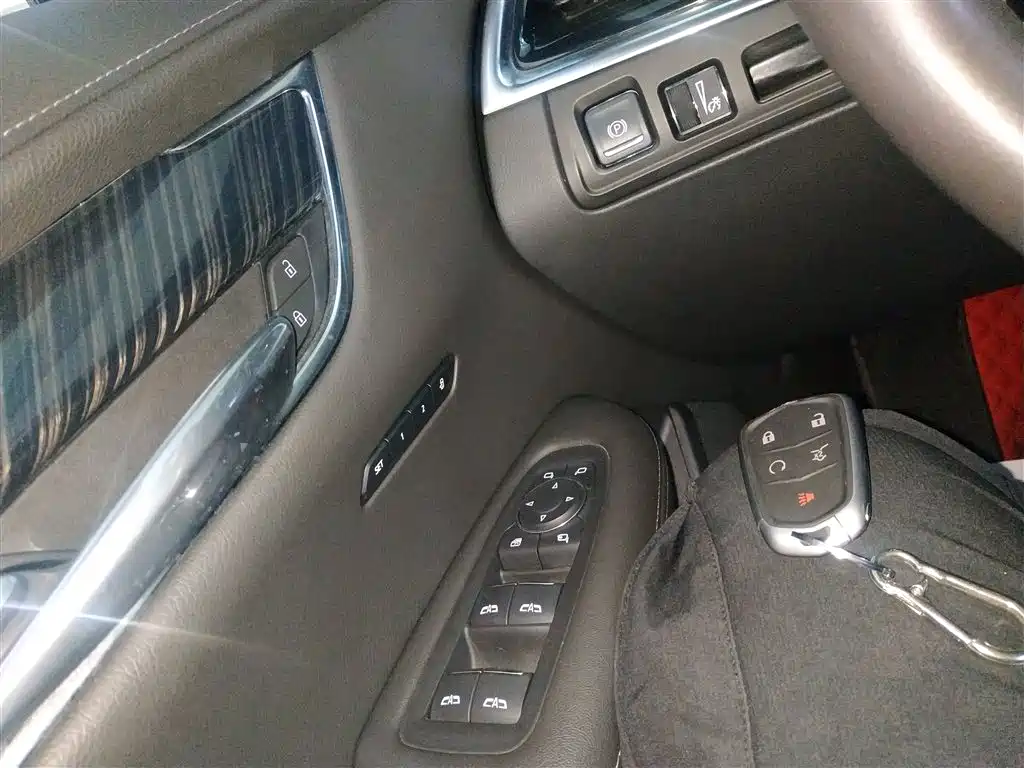 Cadillac XT6 2022 2.0T 6-Seater 2WD Luxury Edition фото 9