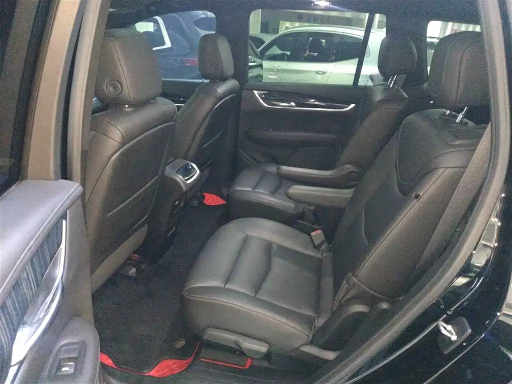 Cadillac XT6 2022 2.0T 6-Seater 2WD Luxury Edition фото 17