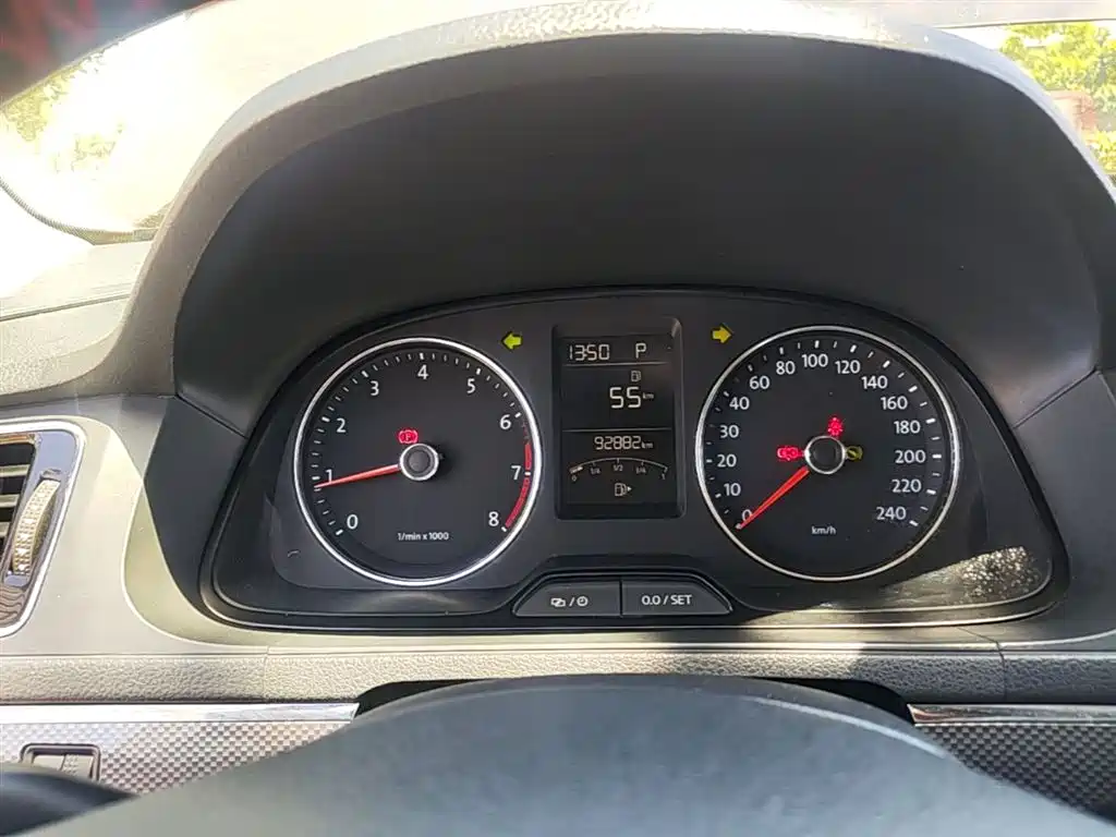 Volkswagen Gran Lavida 2014 1.6L Auto фото 12