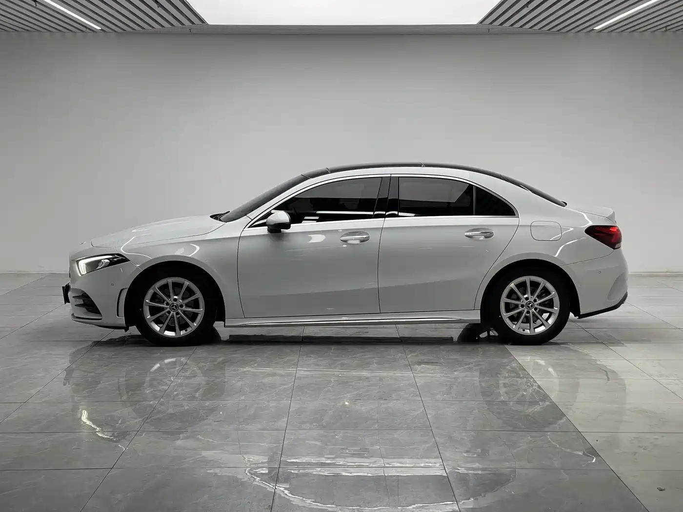 Mercedes-Benz A-Class 2020 Facelift A 200 L Sport Sedan Fashion фото 7