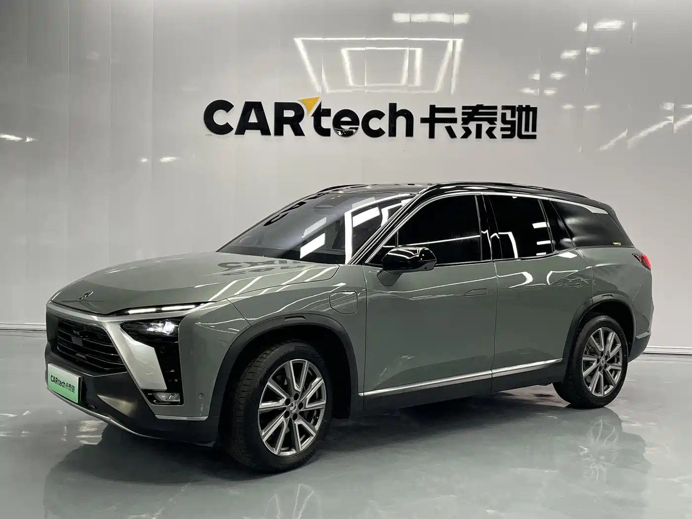 NIO ES8 2022 Model 75kWh Signature 6-Seater