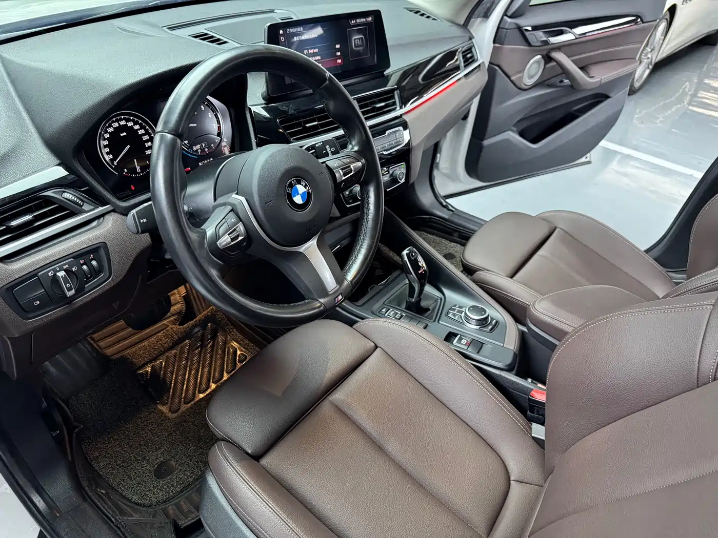 BMW X1 2022 sDrive25Li Leading фото 6