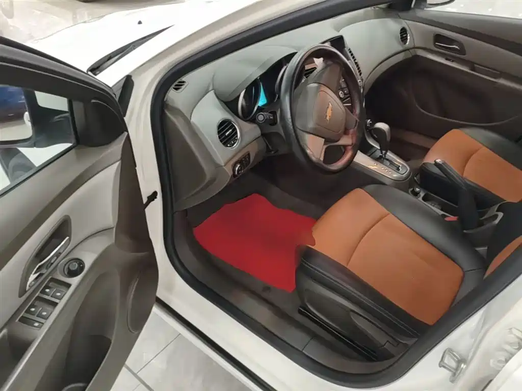 Chevrolet Cruze 2015 1.5L Classic SE AT фото 16