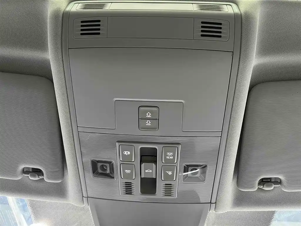 Volkswagen Tayron 2023 280TSI 2WD Luxury Plus Advanced Edition фото 8