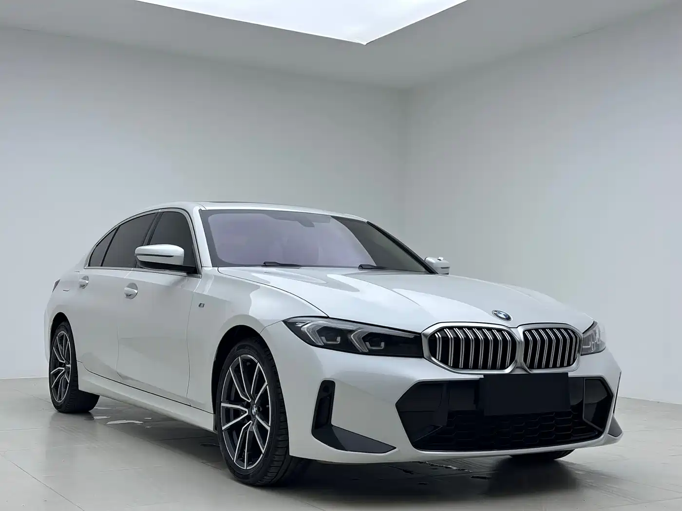 BMW 3 Series 2023 320Li M Sport Package фото 3