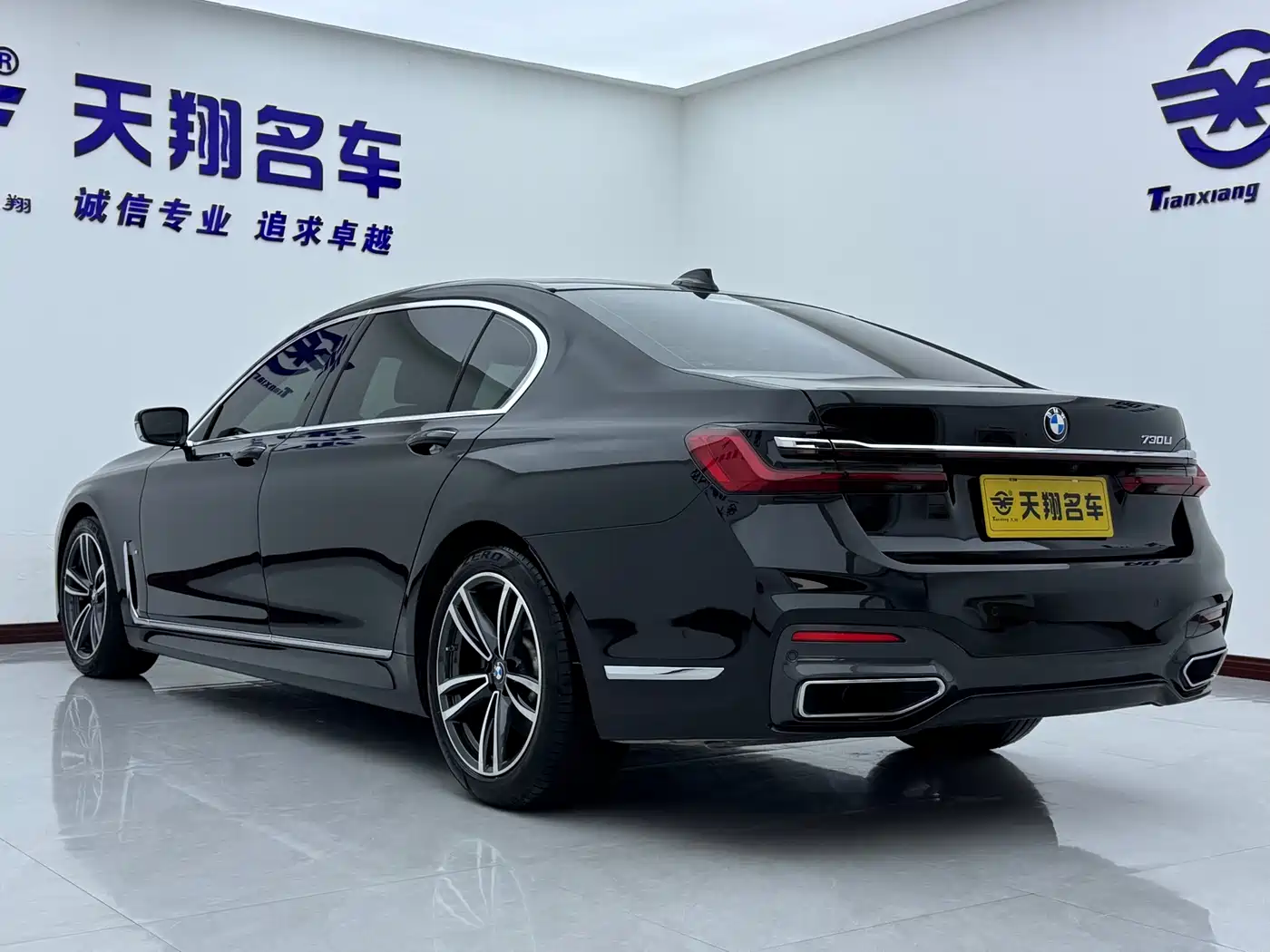 BMW 7 Series 2021 Model 730Li M Sport Package фото 23