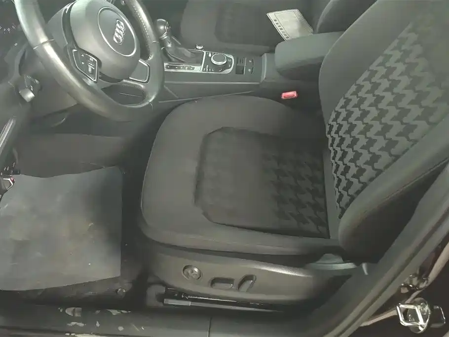 Audi A3 2014 Limousine 35 TFSI Auto Comfort фото 9