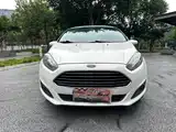 Фото 2 - Ford Fiesta