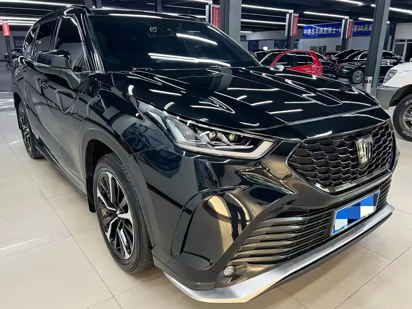 Toyota Crown Kluger 2022 2.0T 4WD Dynamic Edition фото 2