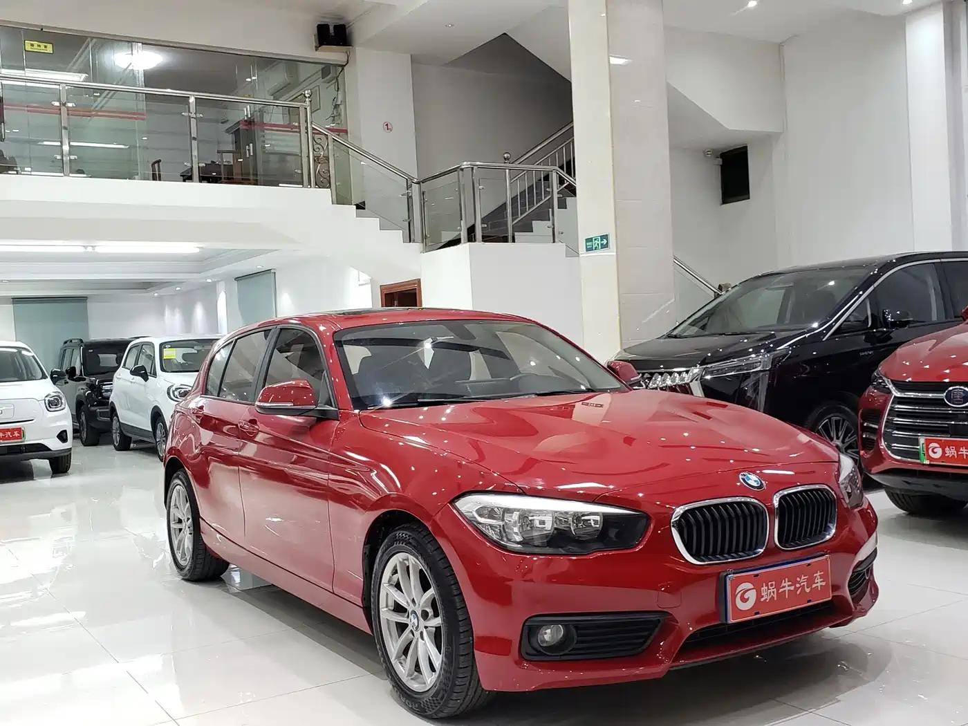 BMW 1 Series (Import) 2015 118i Leading фото 3