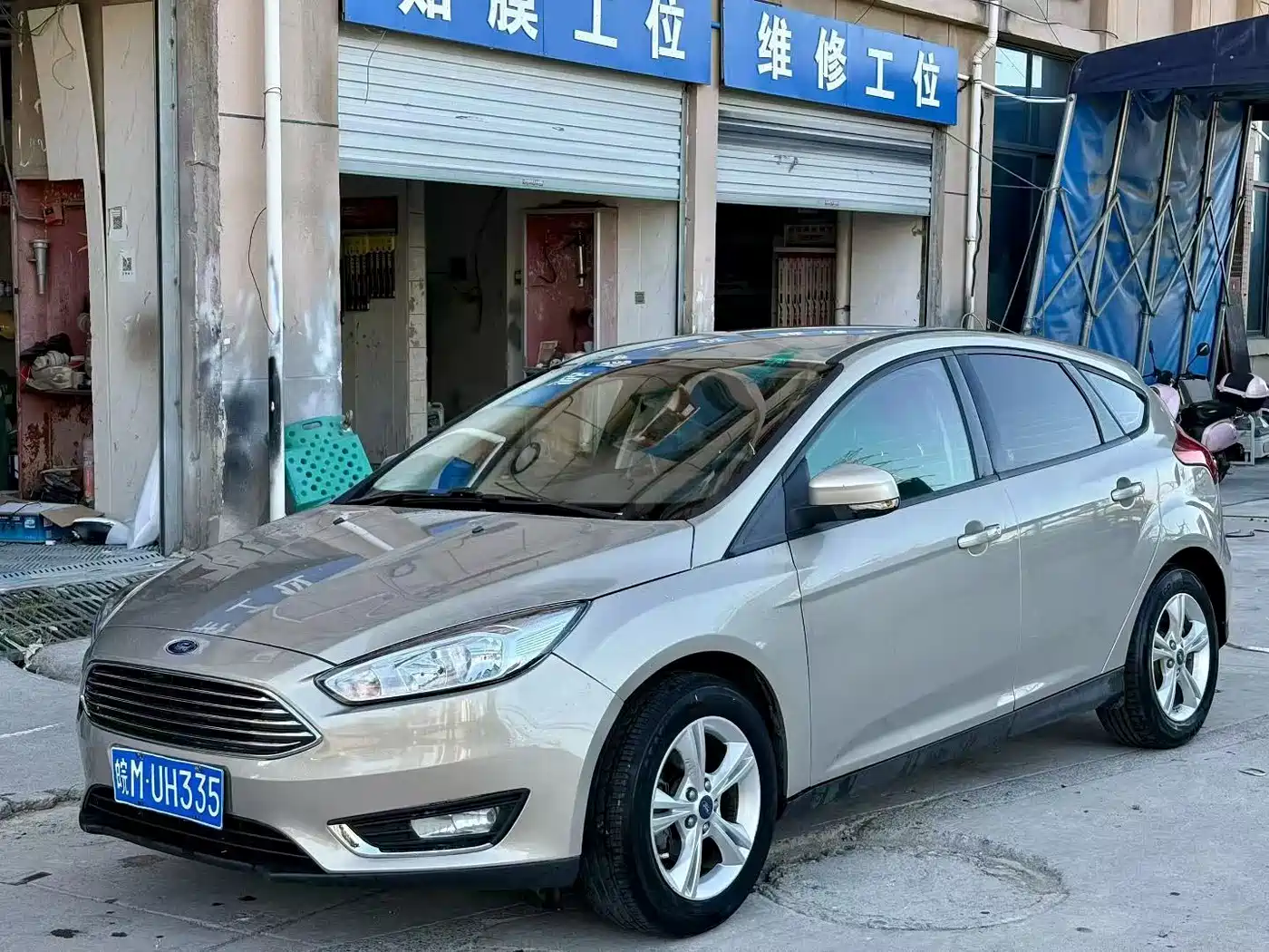 Photo 2 - Ford Focus