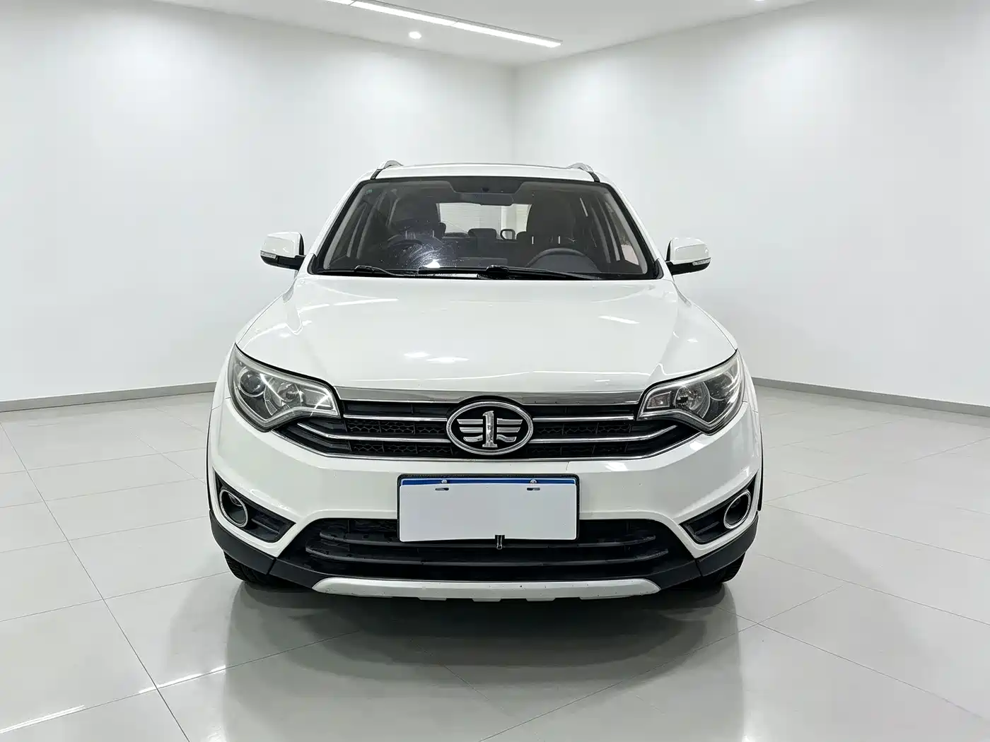 FAW Senya R7 2018 2017 Model 1.6L Automatic Smart
