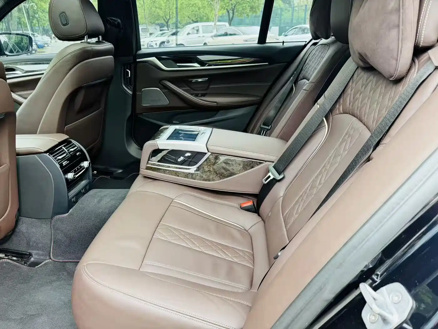 BMW 5 Series 2019 530Li Premium M Sport Package фото 9
