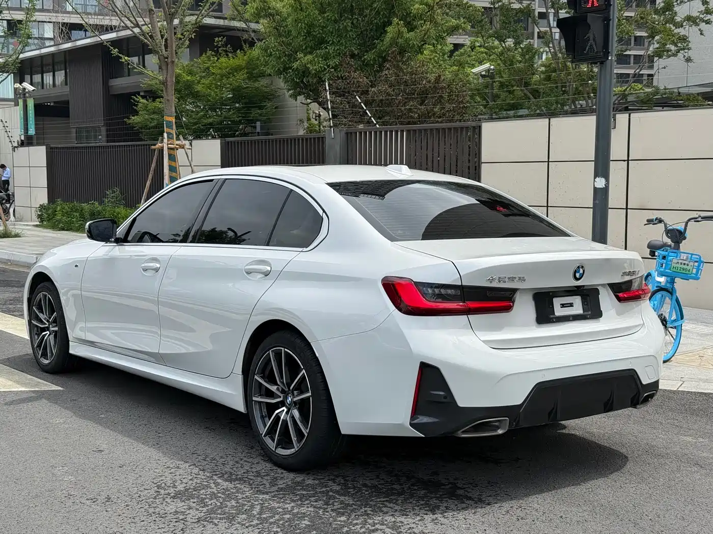 BMW 3 Series 2023 320Li M Sport Package фото 6