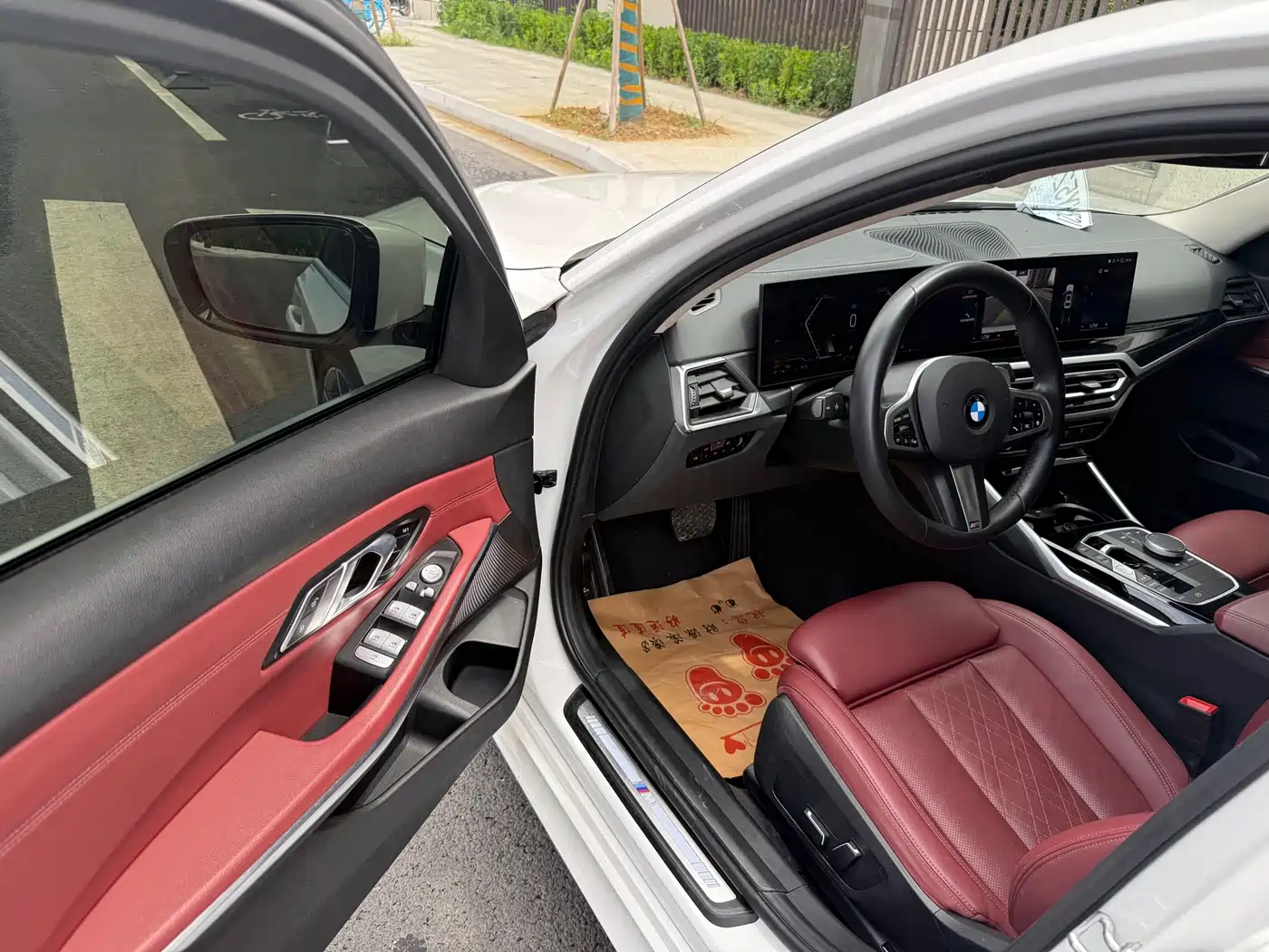 BMW 3 Series 2023 320Li M Sport Package фото 8