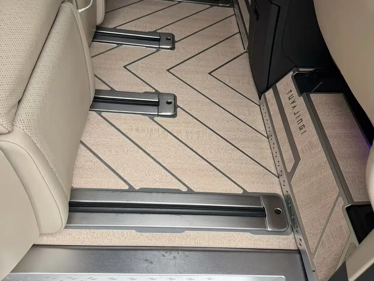 Toyota Alphard 2025 2025 Hybrid 2.5L Ultimate Gold Edition
