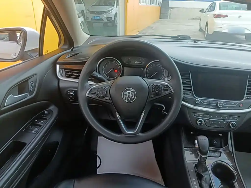 Фото 11 - Buick Verano