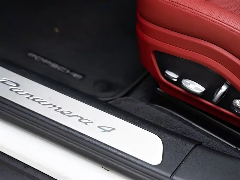 PORSCHE PANAMERA NEW ENERGY