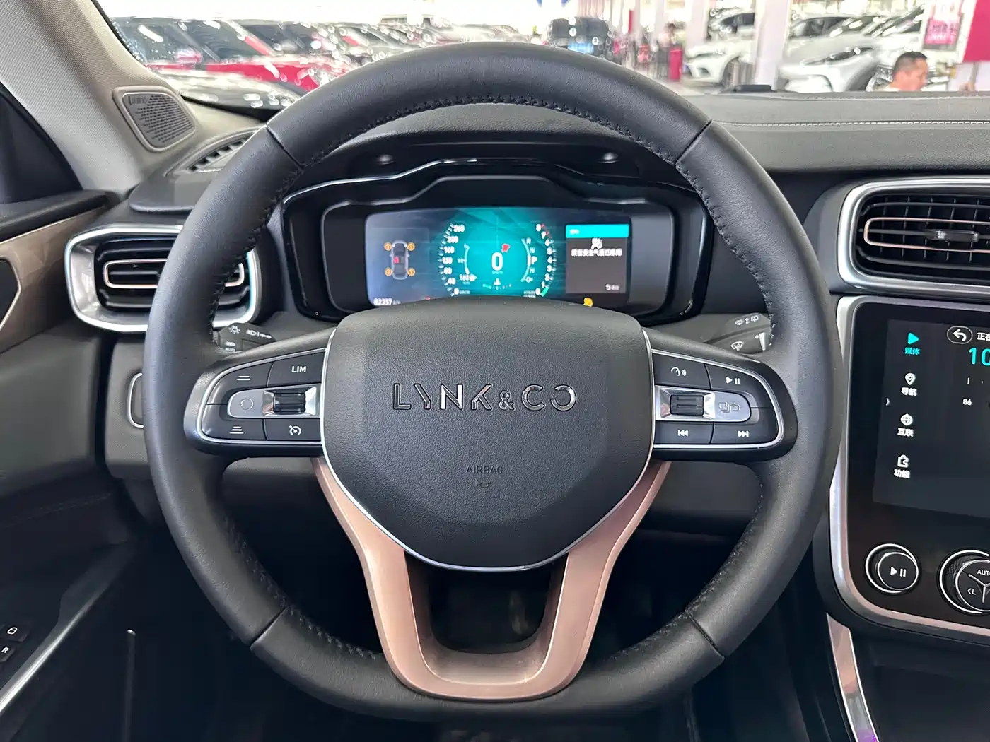 Lynk & Co 01 2017 2.0T 2WD Pro Version фото 10