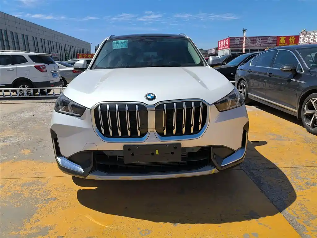 BMW X1 2023 sDrive20Li X Design Package фото 2
