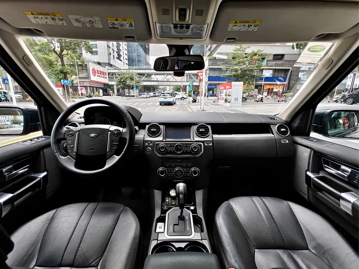 Land Rover Discovery 2012 3.0 SDV6 HSE Diesel фото 22